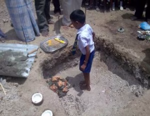ஊரி அ.மி.த.க பாடசாலையில் அமையவுள்ள இரண்டுமாடி கட்டிடத்திற்கு அடிக்கல்நாட்டு வைபவம் இடம்பெற்றது. 03.08.2011
