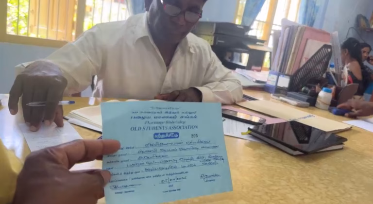 காரை இந்து மரதன் ஓட்ட போட்டிக்கு பெறுமதியான பரிசில் வழங்க ‘எனது ஊர் காரைநகர்’ ஊடாக பழைய மாணவனும், சிவகாமி அம்மன் கோயிலடியை சேர்ந்தவரும், அமெரிக்காவில் பொறியியலாளருமான விக்கினேஸ்வரன் சிவா தர்மலிங்கம் அவர்கள் தொடர்ச்சியாக வளங்க முன்வந்துள்ளார்.