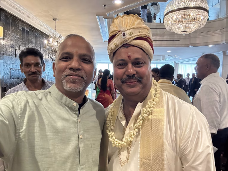 பல்லாண்டு பல்லாண்டு சீரும் சிறப்போடும் வாழ திருமண நாளின் போது வாழ்த்துகிறோம்.