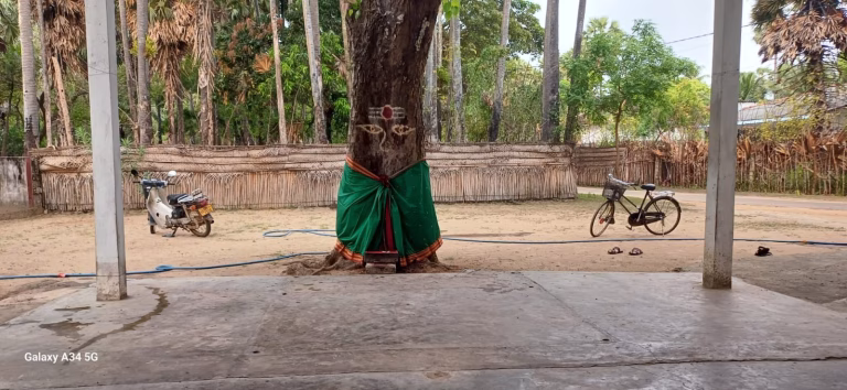 காரைநகர் நீலிப்பந்தனை துர்க்கை அம்பாள் ஆலய வருடாந்த பொங்கல் வேள்வியை முன்னிட்டு விளக்கு வைக்கும் நிகழ்வு 09.05.2025 வெள்ளிக்கிழமை மாலை 5.30 மணிக்கு நடைபெறும்.