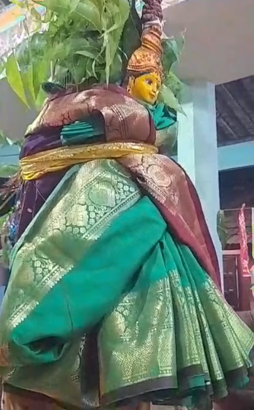 நீலிப்பந்தனை அம்பாள் விளக்கு… இன்று 09.05.2024 வெள்ளிக்கிழமை.