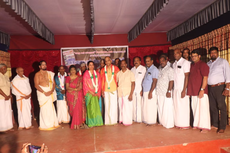 காரை மண்ணின் சேவையாளர்கள். கெளரவம் பெறுகிறார்கள். 2025.01.05 அன்று நான்காவது சேவையாளர் கெளரவ நிகழ்வின் போது நான்கு சேவையாளர்கள் கெளரவம் பெற்றார்கள்.